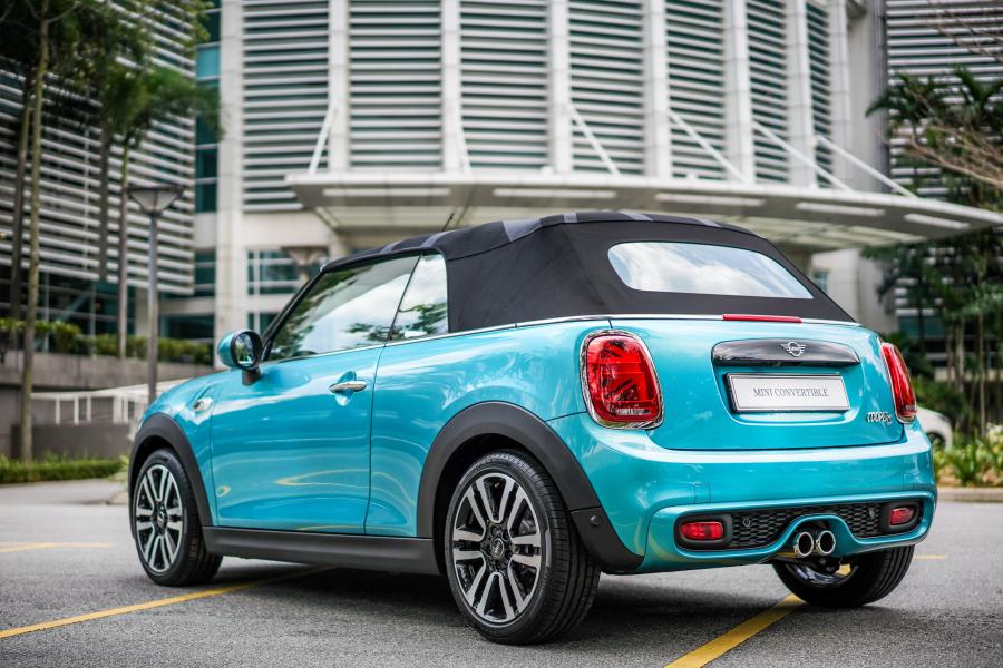  Mini Cooper S Cabrio (F57) 2018 года  (MY) (фото 11 из 20)